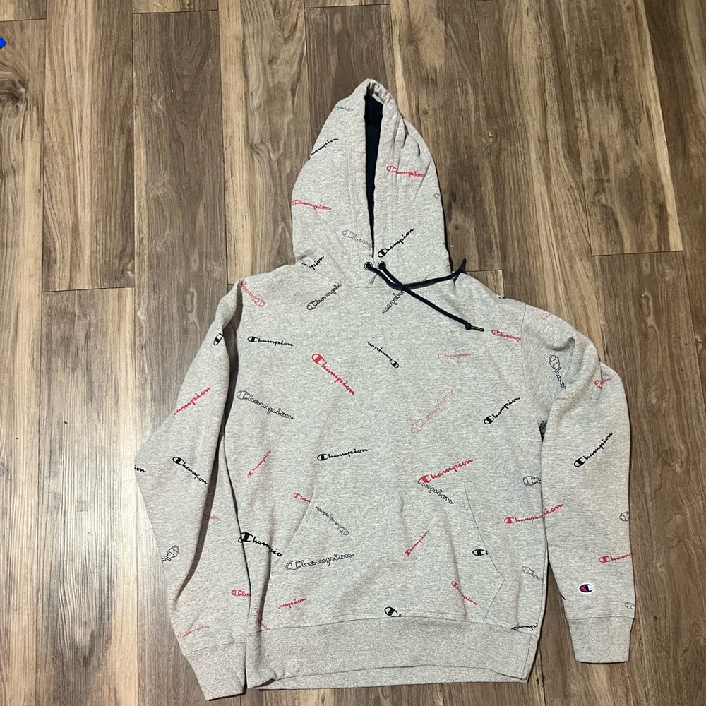 Men’s light grey Champion Hoodie. Medium.
